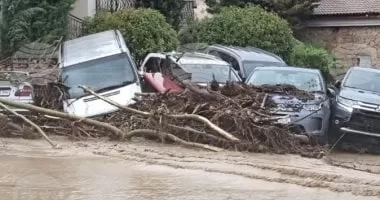 ارتفاع حصيلة ضحايا الأمطار الغزيرة والفيضانات العارمة فى تايلاند لـ176 قتيلا