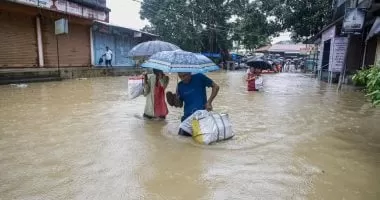 ارتفاع حصيلة ضحايا الفيضانات والانهيارات الأرضية في سريلانكا إلى 390 قتيلا