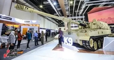 سيارة VIP مدرعة تخطف الأنظار في معرض ايديكس 2025