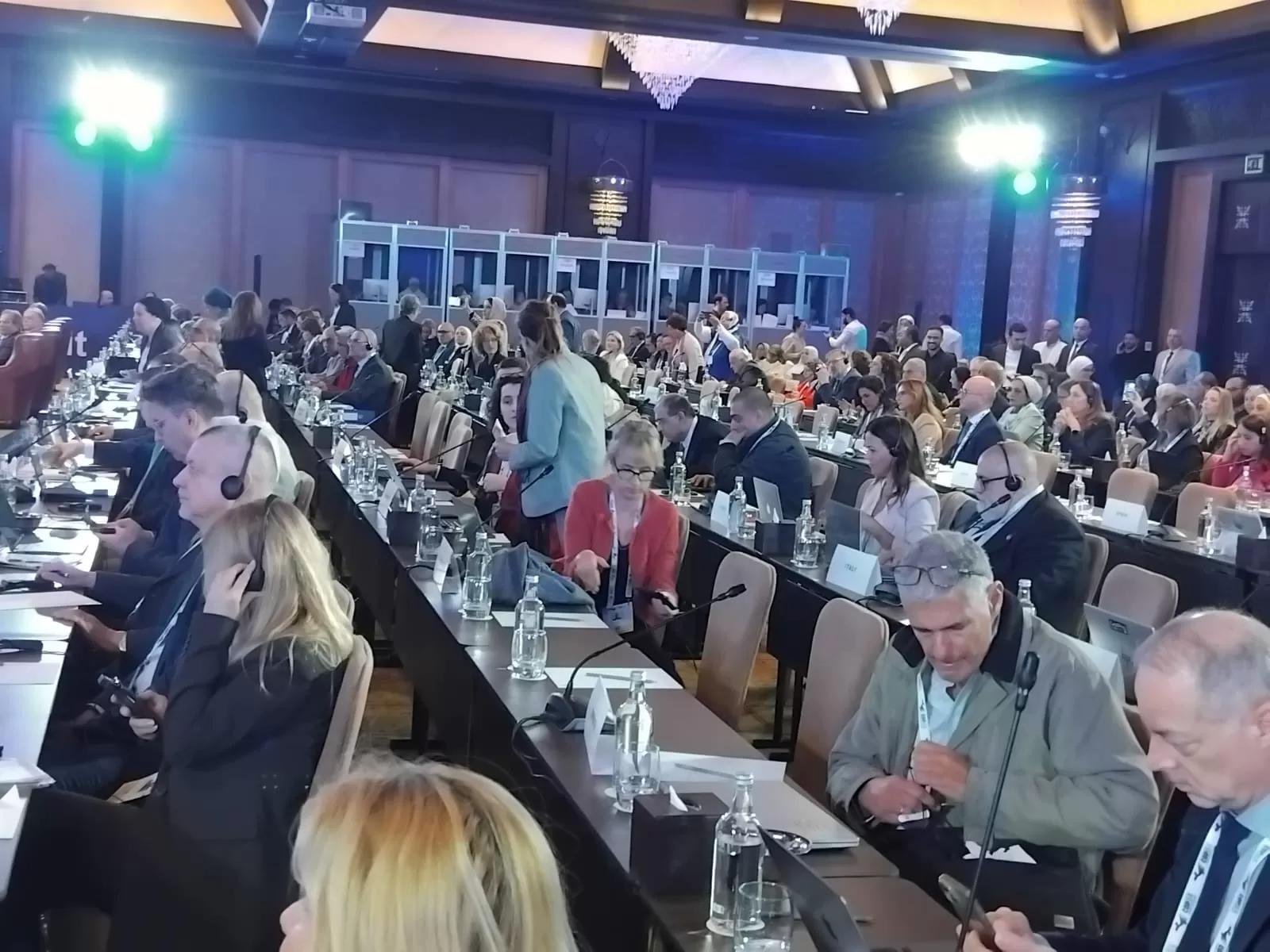 جانب من المؤتمر جانب من المؤتمر