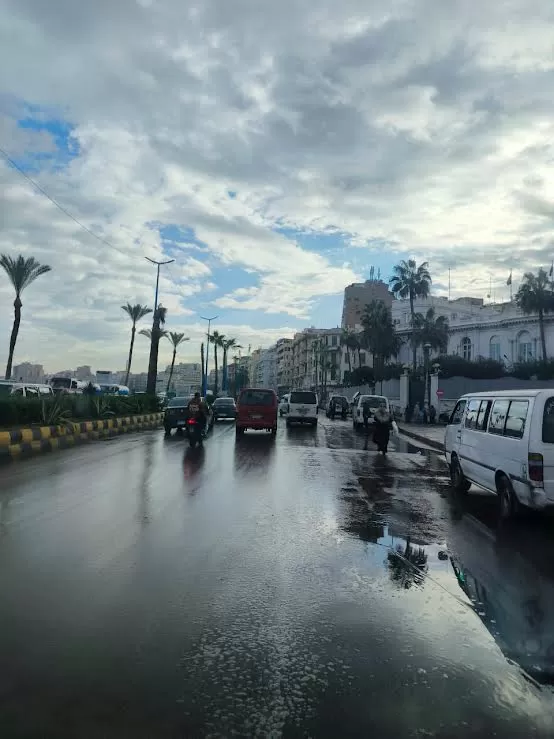 نوة باقى المكنسة تضرب الإسكندرية