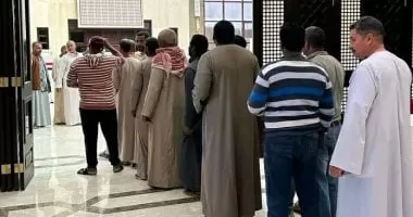 استمرار توافد المصريون بالرياض على لجان الاقتراع بثانى أيام إعادة انتخابات النواب.. صور