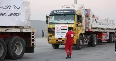 مصر تواصل دفع المساعدات الإنسانية لقطاع غزة رغم التعنت الإسرائيلي.. فيديو