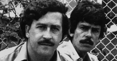 32 عاما على مقتل ملك الكوكايين.. حقيقة استخدام اسكوبار للراديو لبيع المخدرات