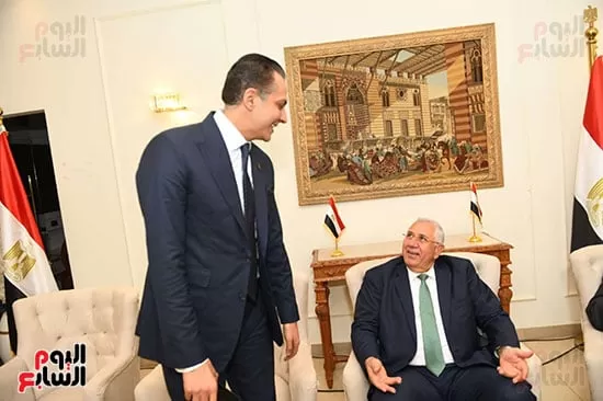 السيد القصير والنائب أحمد عبد الجواد