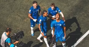 تشيلسى ضيفا ثقيلا على ليدز لاستعادة الانتصارات بالدوري الإنجليزي