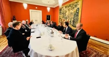 بدر عبد العاطى يلتقى أعضاء لجنة العلاقات الخارجية بالبرلمان الألمانى