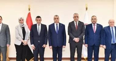 وزير الإنتاج الحربى يشهد مراسم توقيع عقدين للتعاون فى التصنيع العسكرى