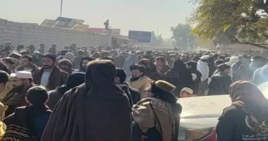 اعدام علنى فى الاستاد على يد حركة طالبان لشخص.. شاهد الفيديو