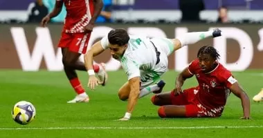 كأس العرب 2025.. شوط سلبي وطرد بين الجزائر والسودان بصافرة مصرية.. فيديو