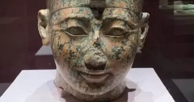 كنوز أثرية ساحرة.. سر الرأس النادرة للملك تحتمس الثالث بمتحف آثار الغردقة