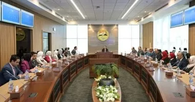 مدبولى يوجه مسئولى مركز المعلومات بالربط الإلكترونى بين الجهات الحكومية