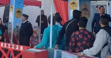 تزافد الناخبين على لجان دائرة إمبابة بعد انتهاء فترة الراحة.. صور
