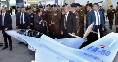 وزير الدفاع ورئيس الأركان يعقدان لقاءات ثنائية على هامش إيديكس - 2025