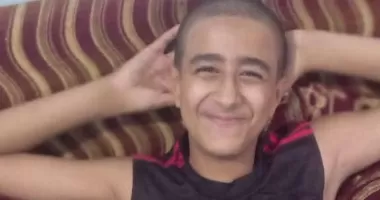 والدة ضحية جريمة الصاروخ الكهربائى: شوفت ابنى بيشترى الأكياس اللى هيتحط فيها