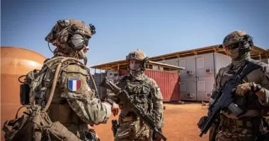 وزيرة الدفاع الفرنسية: الجيش اعترض 5 مسيرات فوق قاعدة غواصات نووية