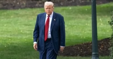 العليا الأمريكية تدرس دستورية أمر ترامب بشأن تقييد حق الجنسية بالولادة