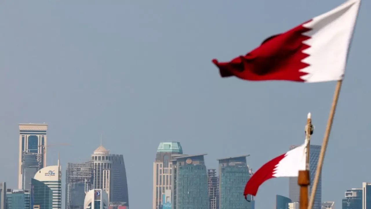 طقس قطر 2025.. أجواء غائمة وتحذيرات من تقلبات مفاجئة رغم ضعف فرص الأمطار