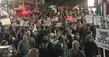 الإثيوبيون يحتجون في إسرائيل على قمع الشرطة ولشعورهم بالتمييز