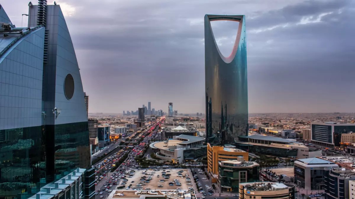 عاجل: موجة برد قطبية تضرب السعودية… الحرارة تصل للصفر في الرياض وعواصف ترابية تشل الرؤية!