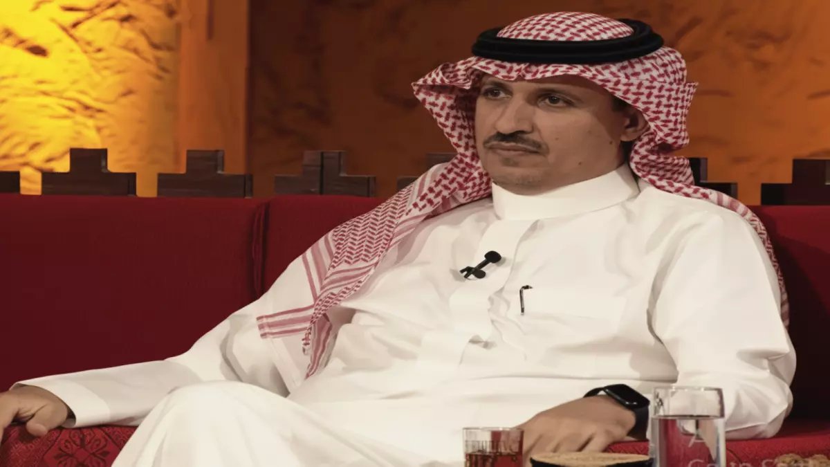 عاجل: الزهراني يفجر مفاجأة قبل النصر والأهلي - "23 جولة ستغير كل شيء"!