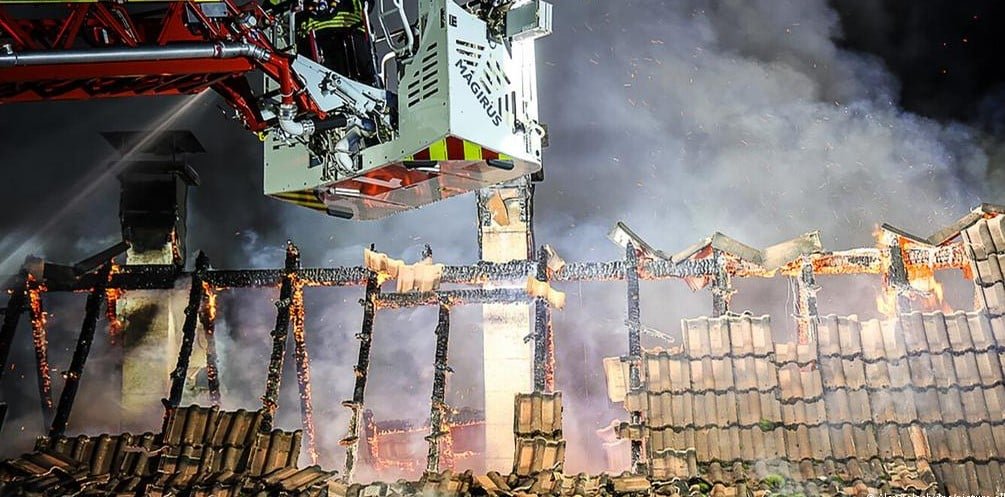 حرائق فى المانيا بسبب الالعاب النارية 