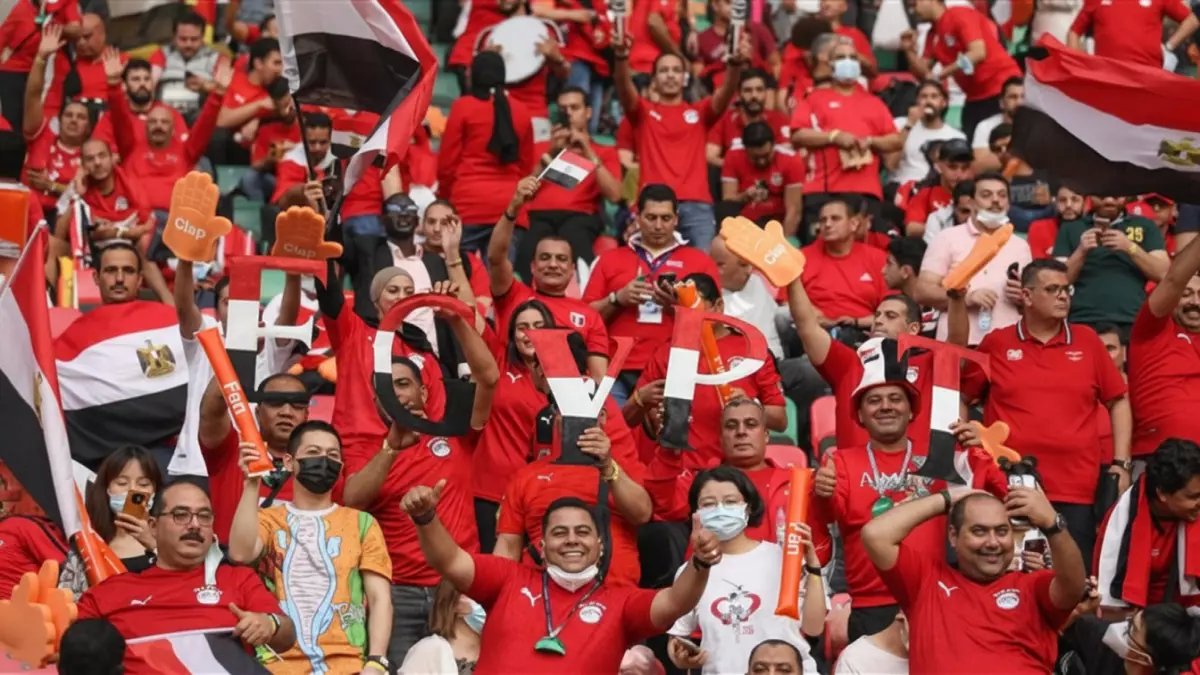 عاجل: السفارة المصرية تتدخل لحشد الجماهير... معركة مصيرية تنتظر الفراعنة أمام بنين!