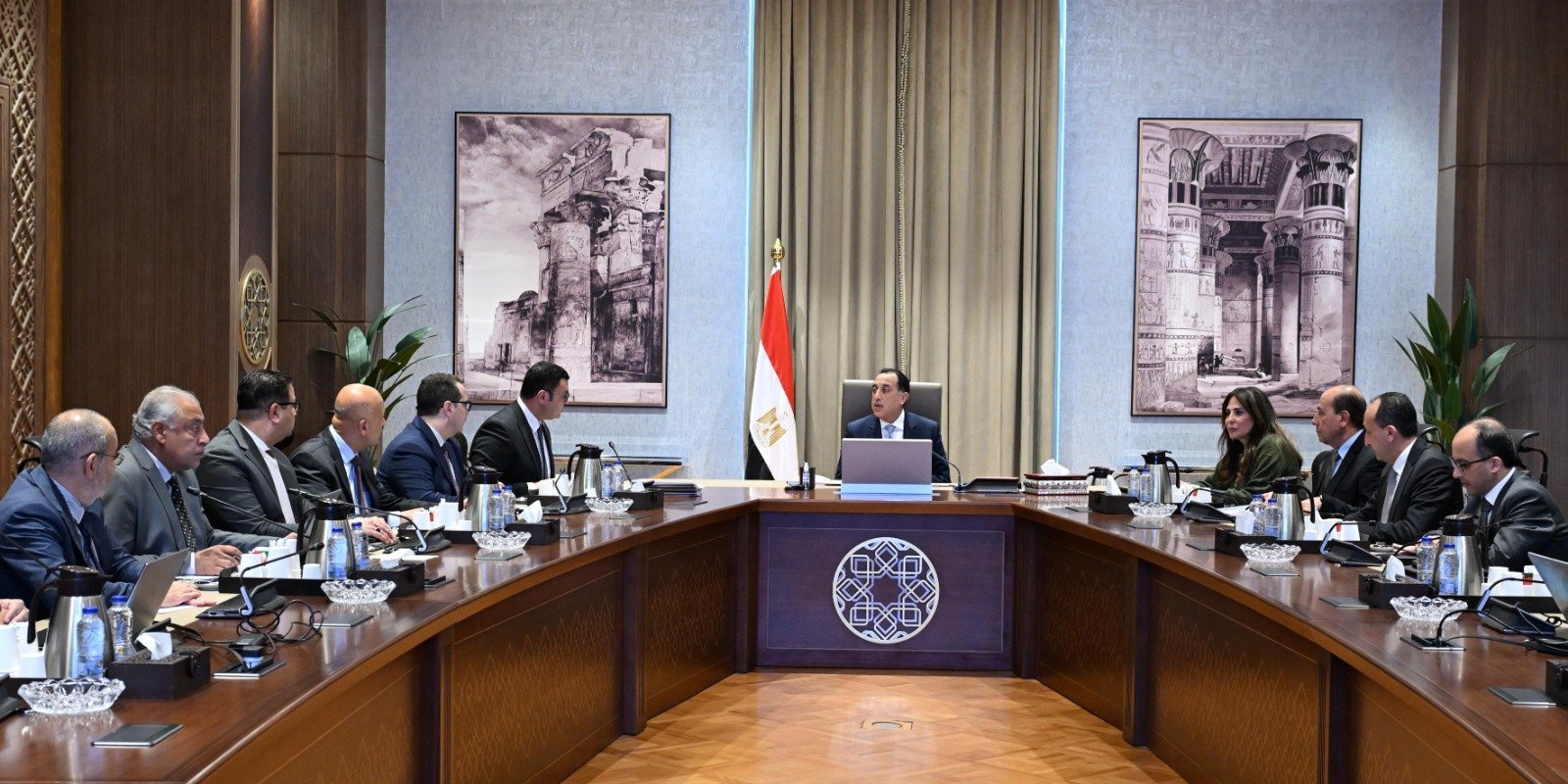 اجتماع رئيس الوزراء