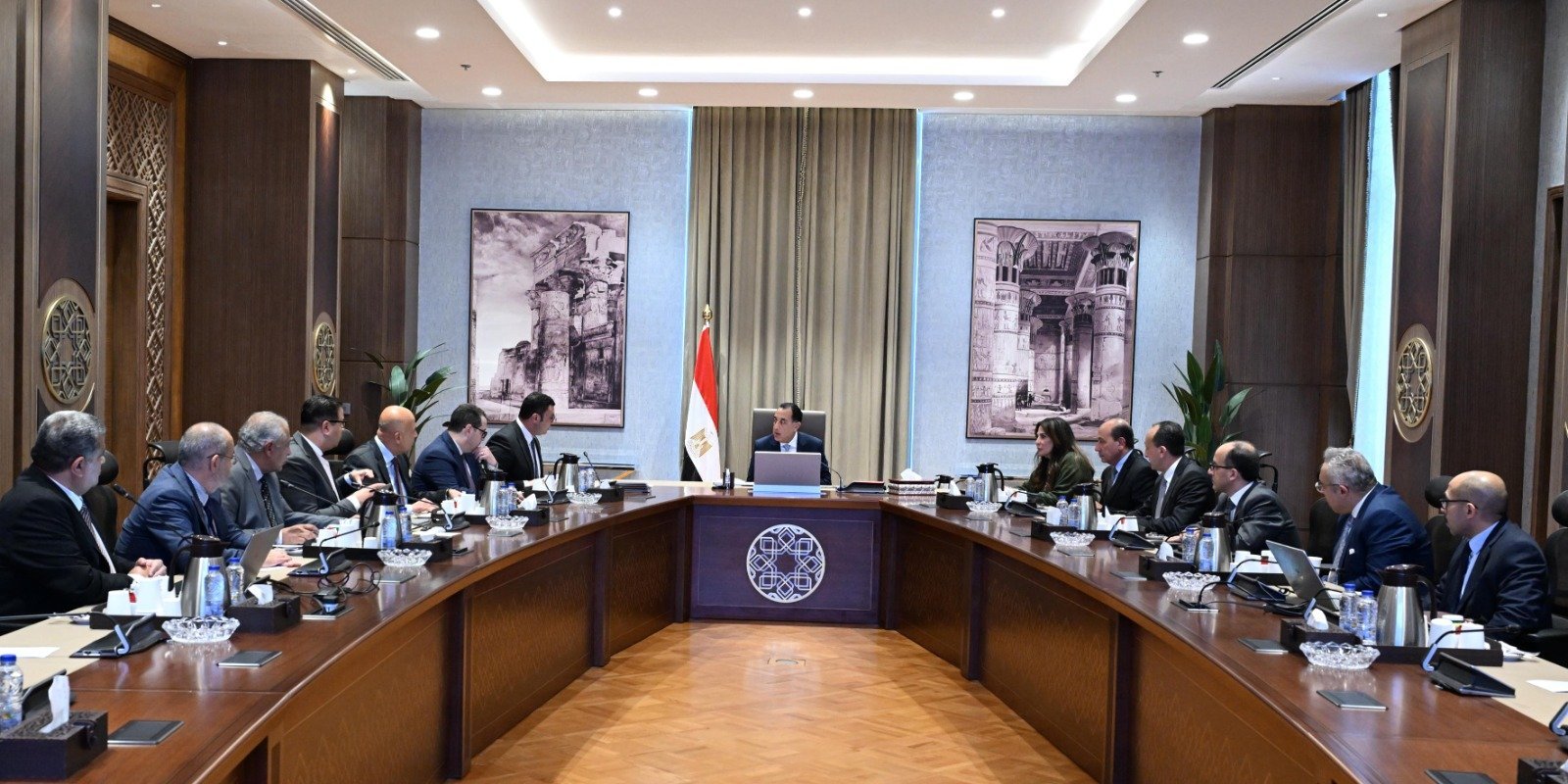 ااجتماع رئيس الوزراء