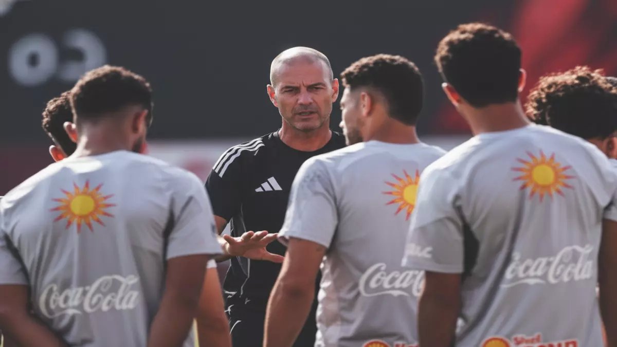 عاجل: توروب يفاجئ الجماهير بتشكيل صادم للأهلي أمام المقاولون… الناشئين يقودون المعركة!