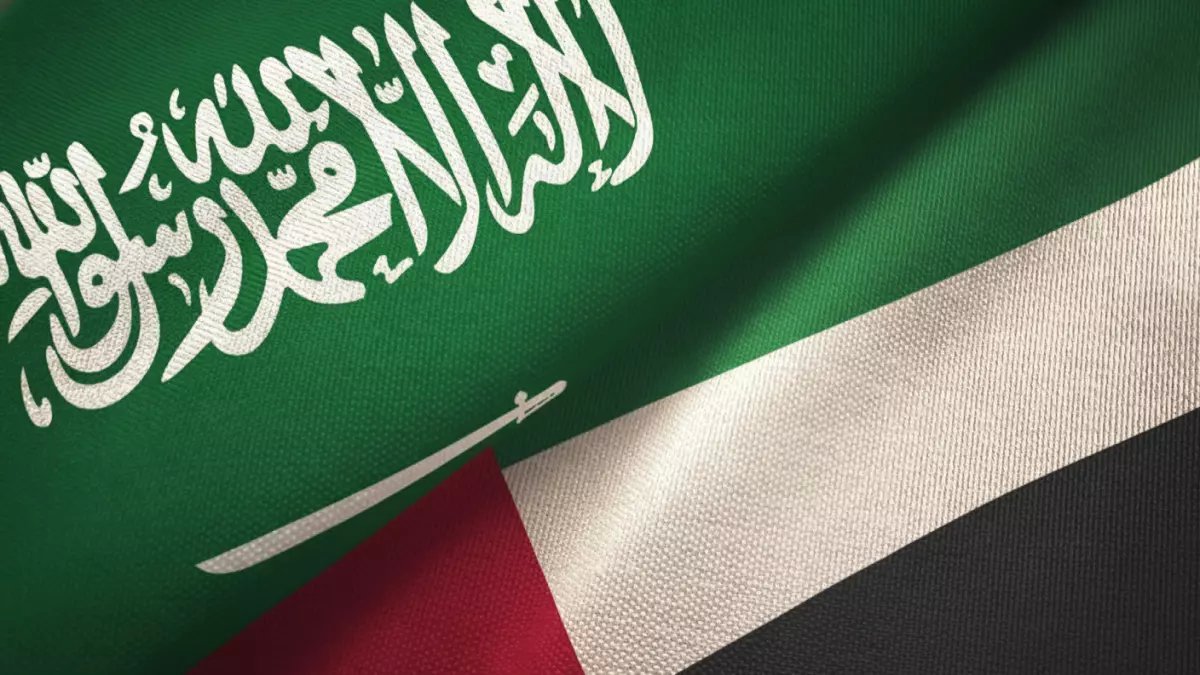 عاجل: القنصل السعودي يهرب من دبي وسط أزمة تهدد بتقسيم التحالف الخليجي!