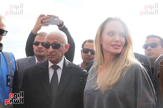 انجلينا جولى ومحافظ شمال سيناء بمعبر رفح اليوم