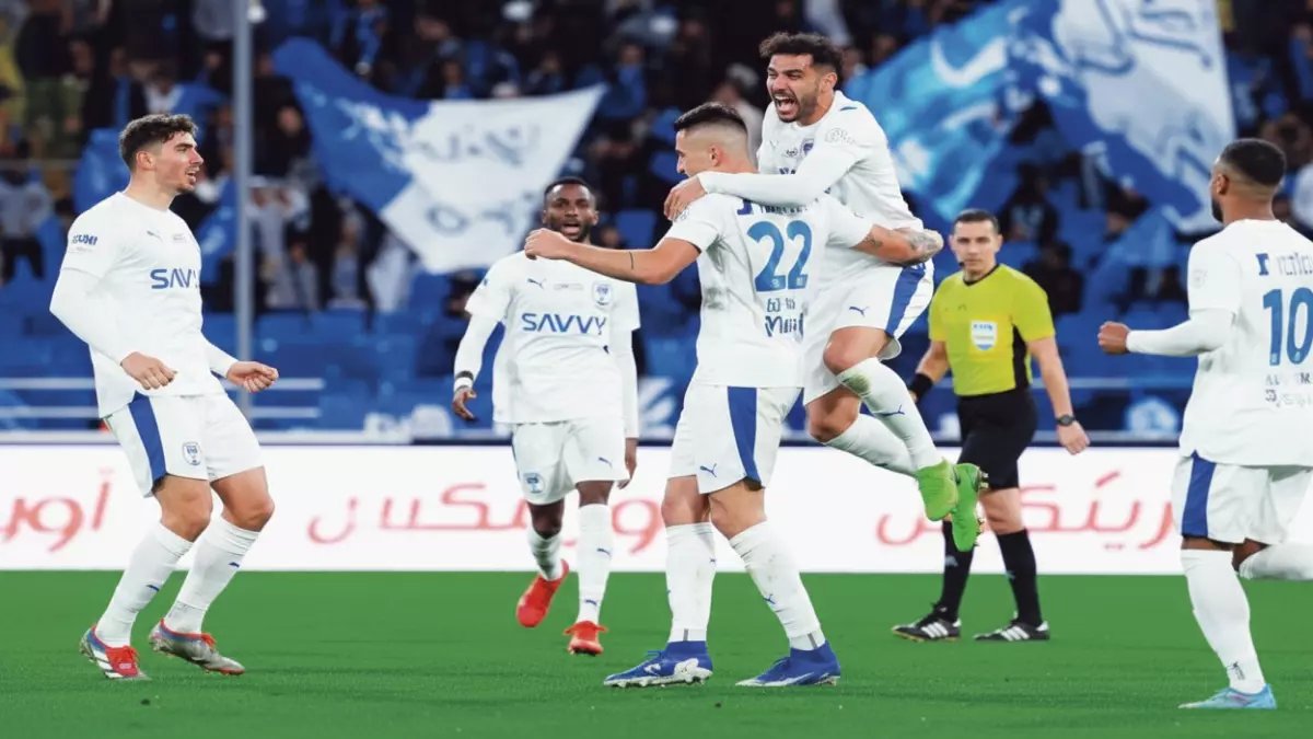 عاجل: الهلال يسحق الخلود بثلاثية ناريّة ويقترب من عرش النصر بنقطتين فقط!