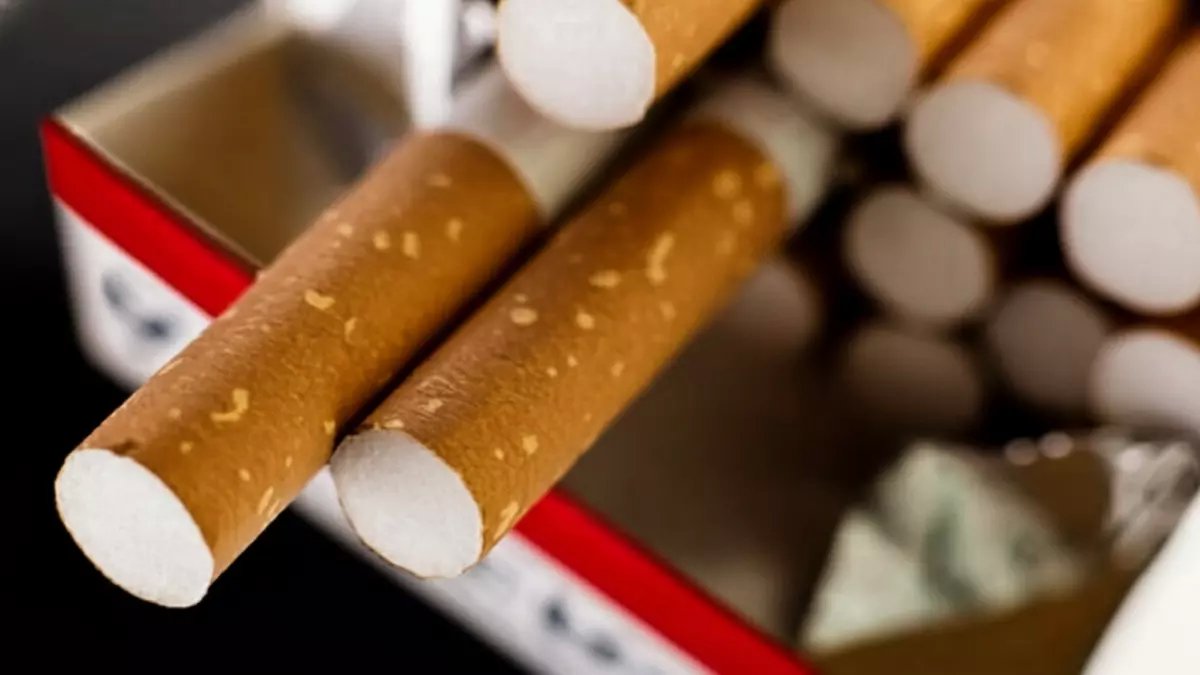 عاجل: صدمة بأسعار السجائر في مصر اليوم… كليوباترا تقفز لـ44 جنيه ومارلبورو تصل 97!