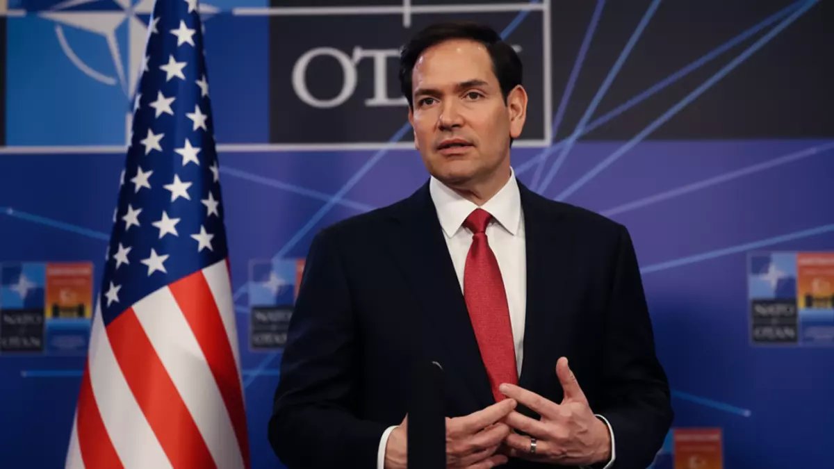 عاجل: وزير الخارجية الأمريكي يشيد بدور السعودية والإمارات في اليمن... هل تتغير الخريطة السياسية؟