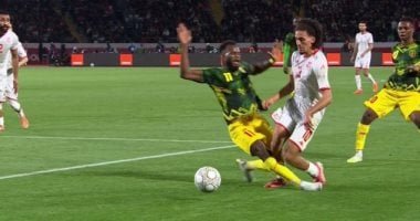 بطاقة حمراء وتعادل سلبي يشعلان الشوط الأول بمواجهة تونس ضد مالي