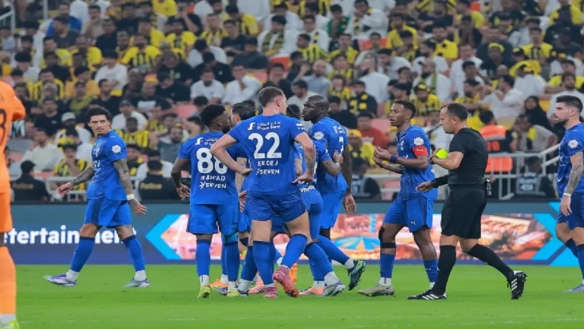 عاجل: إنزاغي يكشف تشكيلة الهلال المفاجئة أمام ضمك... هل ينقذ المركز الثاني؟