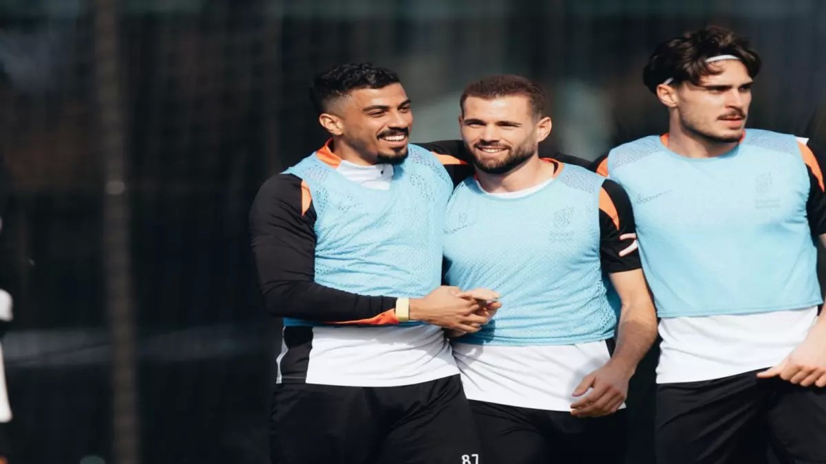 عاجل: القادسية يجهز مفاجأة تكتيكية صادمة لسحق الرياض غداً... هل ينجح في قفزة جديدة للمقدمة؟