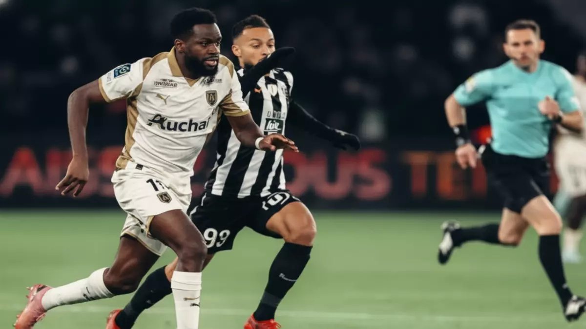 معجزة لانس الصاعقة: يسحق باريس ويحكم فرنسا لأول مرة منذ 21 عاماً!