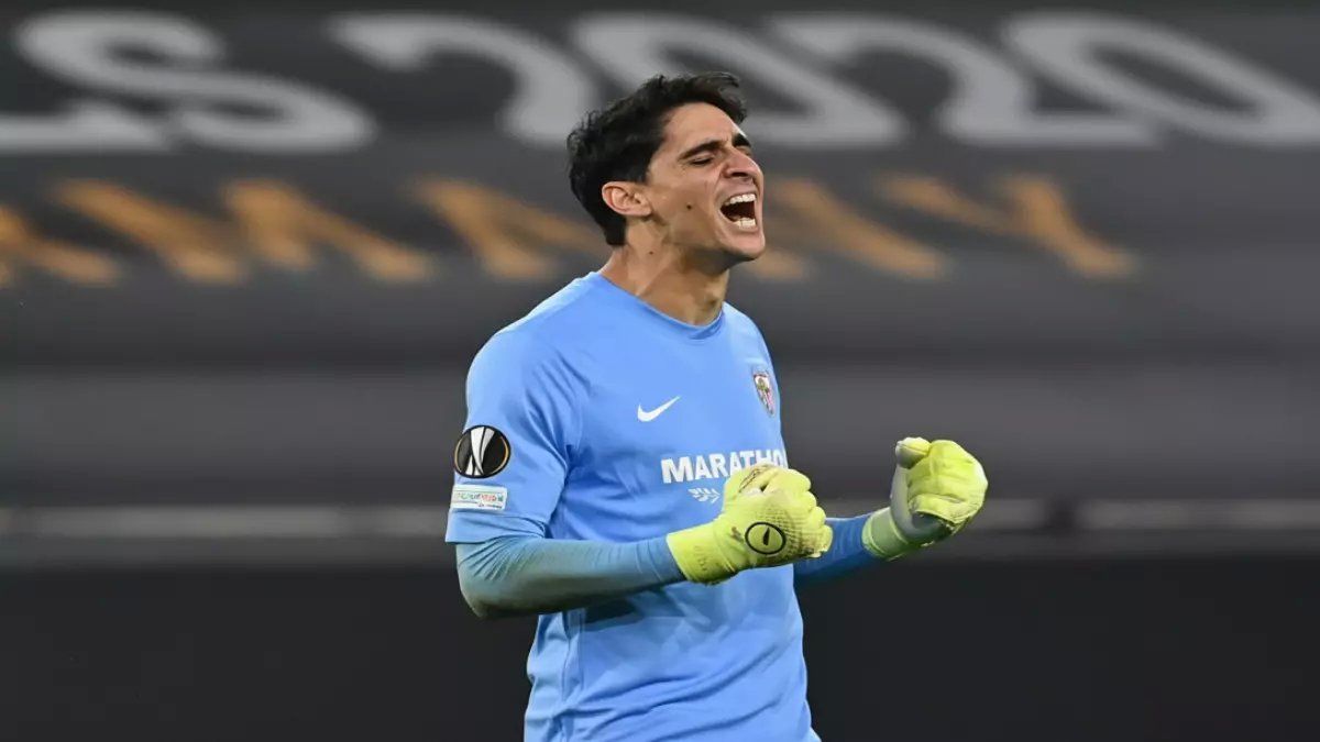 عاجل: بونو ينهار بالدموع بعد رحيل جيسوس من الهلال... والإدارة تستهدف تشافي!