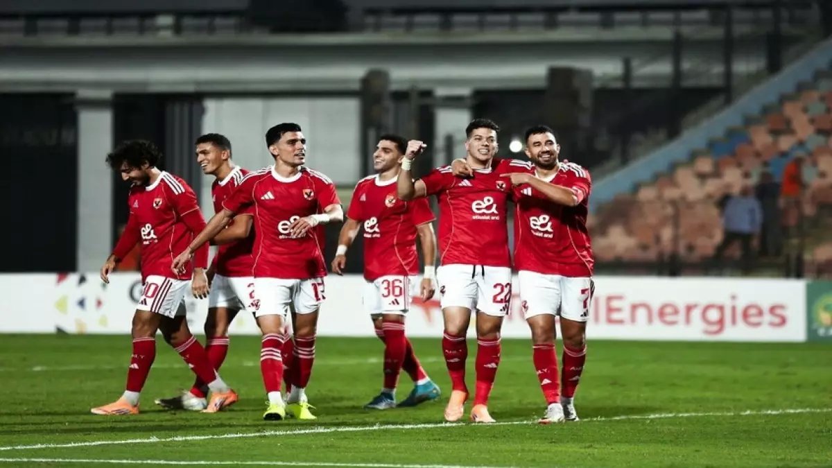 لم يكن في الحسبان.. نجم الأهلي المصري يظهر فجأة ويقلب المشهد رأسًا على عقب!