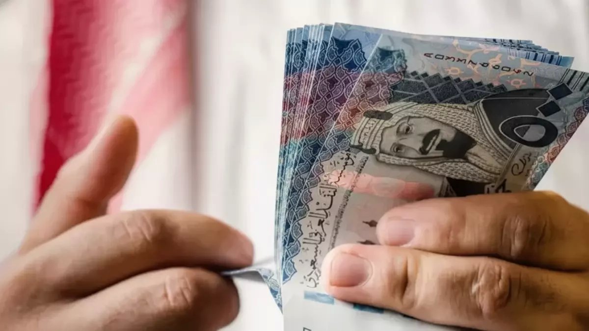 عاجل: الريال السعودي يحافظ على استقراره أمام الجنيه… أسعار صادمة تبدأ من 12.65 جنيه!