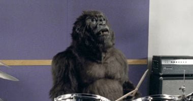 حظر إعلانات الوجبات السريعة على التليفزيون بأمر القانون فى بريطانيا.. ما القصة؟