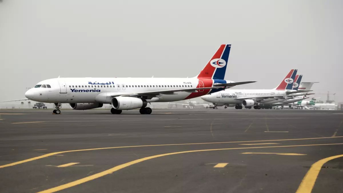 الطائرة التي انتظرها اليمن 11 عاماً.. اليوم تحطّ أخيراً في مطار المخا