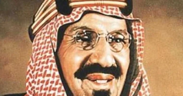 كم قضى الملك عبدالعزيز في توحيد المملكة