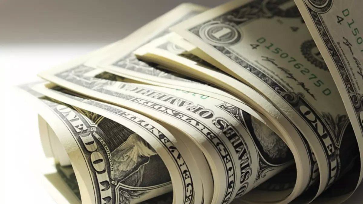 عاجل: تحويلات المصريين تحطم الأرقام التاريخية بـ37.5 مليار دولار... والدولار يستقر عند 47.30 جنيه قبل عطلة الميلاد!