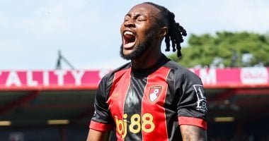 صفقة السيتي المنتظرة.. سيمينيو يودّع جماهير بورنموث ضد توتنهام