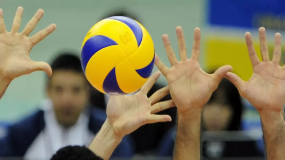 عاجل: الأهلي والزمالك في مواجهات نارية اليوم... معركة الكرة الطائرة تشتعل قبل 4 جولات حاسمة!