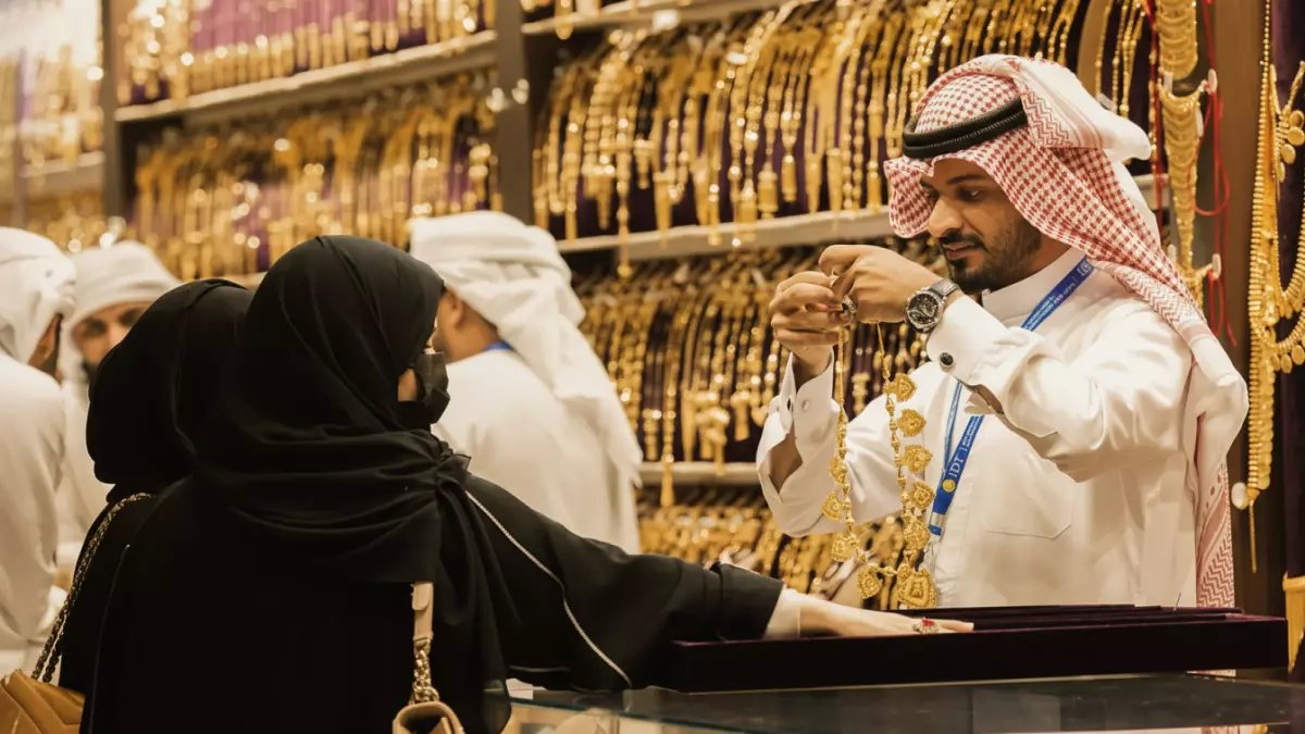 عاجل: الذهب ينفجر في السعودية اليوم… عيار 21 يقفز لـ 470 ريال والخبراء يحذرون!