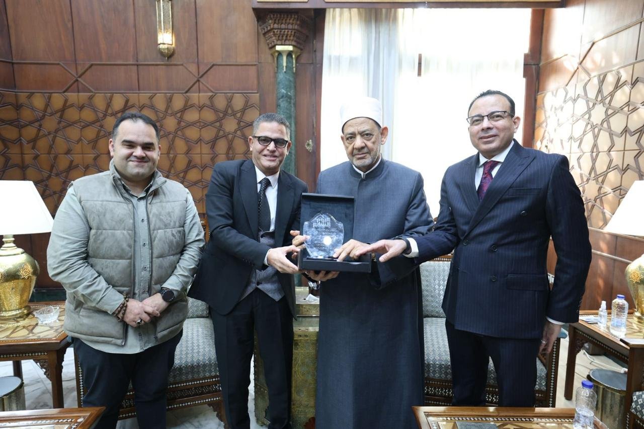 دندراوى الهوارى وشيخ الأزهر وعبد الفتاح عبد المنعم ولؤى على دندراوى الهوارى وشيخ الأزهر وعبد الفتاح عبد المنعم ولؤى على